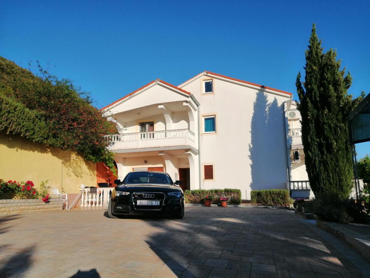 Apartments Fafandjel Rab Town Buitenkant foto